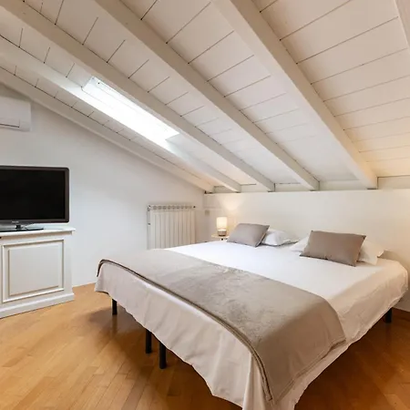 아파트 Dolce Vita- Luxury Attic View